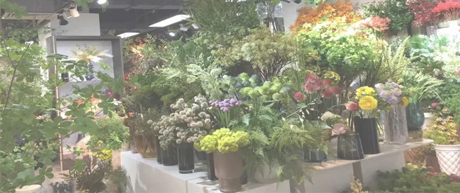 Artificial flowers display